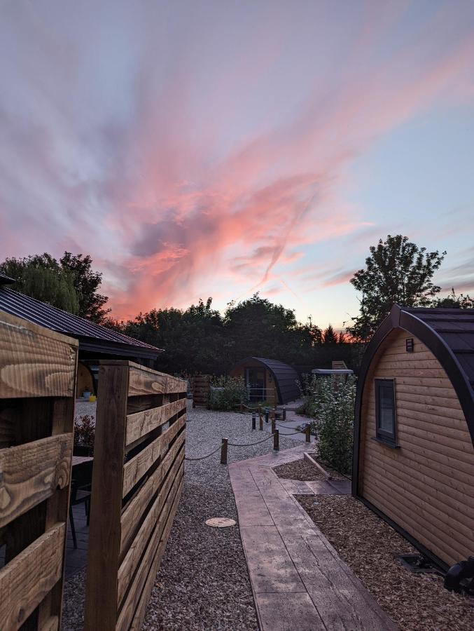 Peacock Lake Glamping Villa Nottingham Eksteriør bilde