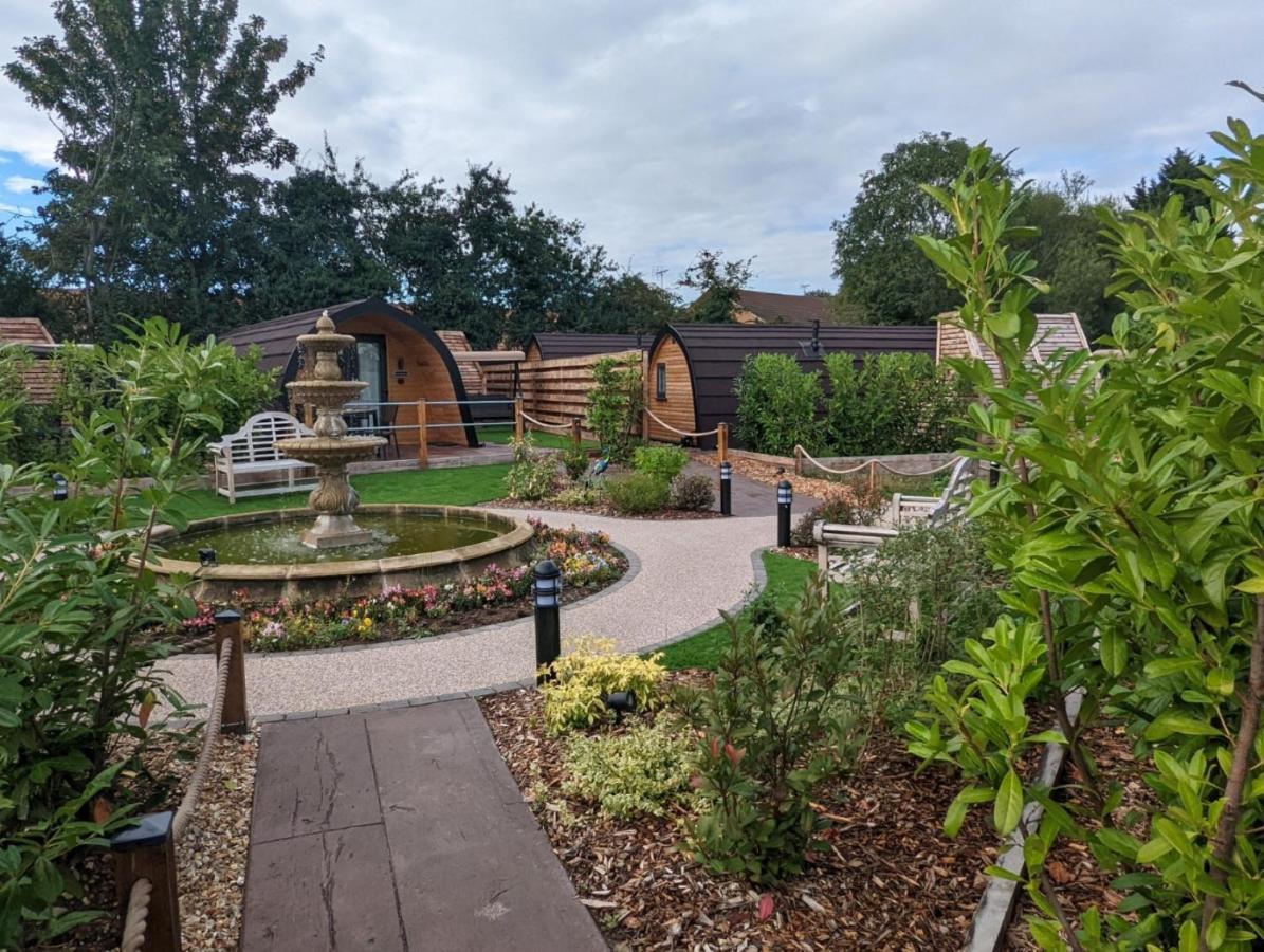 Peacock Lake Glamping Villa Nottingham Eksteriør bilde