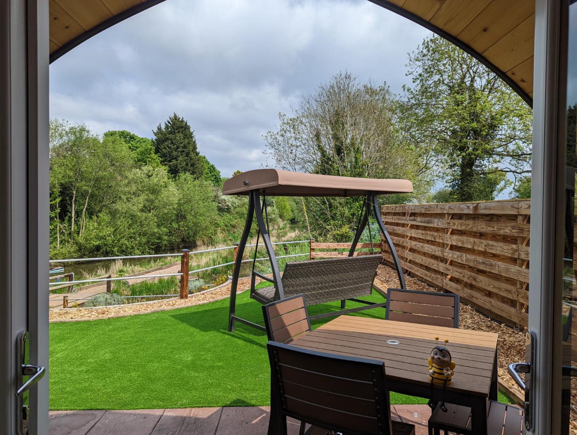 Peacock Lake Glamping Villa Nottingham Rom bilde